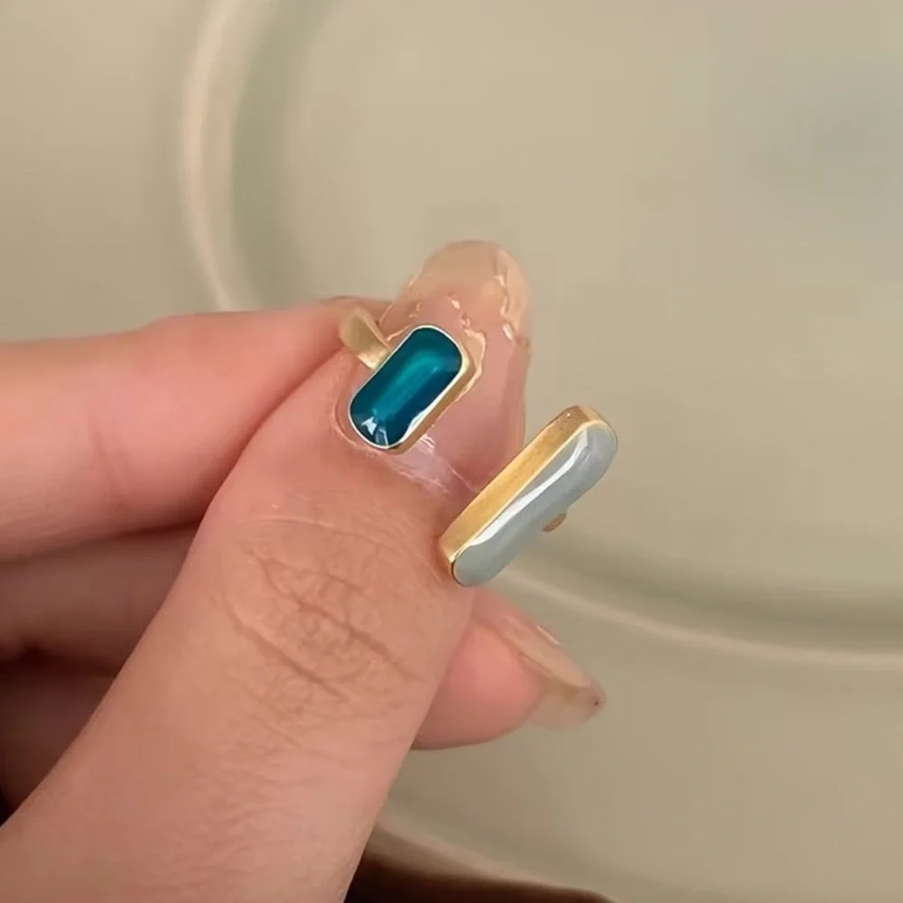 NEW Elegant Gold and Blue Stone Adjustable Ring. Trendy Ring